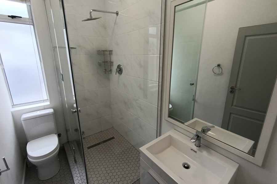 1 Bedroom Property for Sale in Sea Point Western Cape